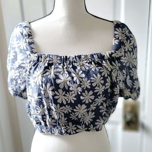 AMERICAN EAGLE Women's Medium Short Sleeved Crop Top